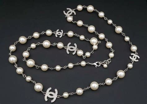 chanel necklace gumtree|Chanel necklace cost.